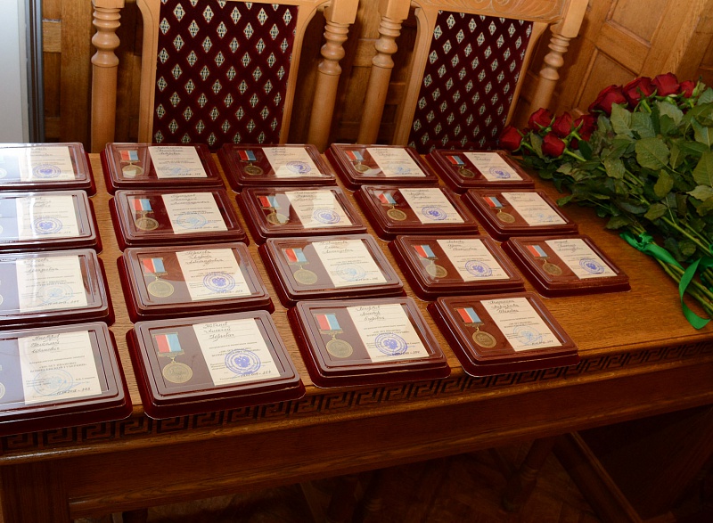 В региональном парламенте вручены награды - памятные знаки Ивановской областной Думы «100  лет Иваново-Вознесенской губернии» 