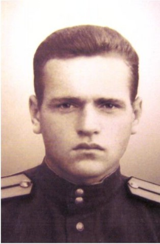 Участником парада 24 июня 1945 года был ивановец Николай Тимофеев