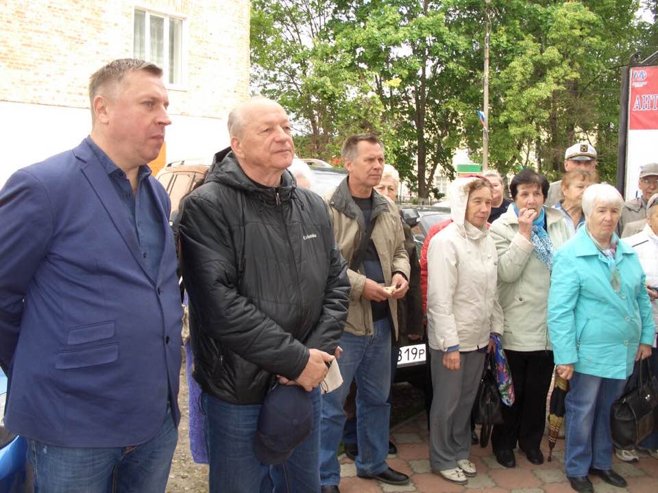 Родники показали туристической группе ивановских ветеранов свои жемчужины