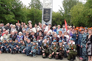 Мемориально - торжественная встреча ветеранов войны и труда Ивановской области в Кинешме накануне Дня памяти и скорби.