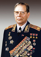 Министр обороны СССР работал на ивановской фабрике
