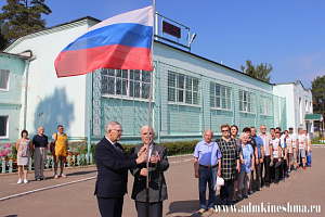 На стадионе «Волжанин» прошла спартакиада среди ветеранских организаций. Спортивные состязания посвятили дню Государственного флага России