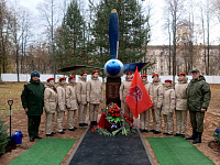 На аэродроме "Иваново - Северный" состоялось открытие памятника в честь экипажа самолёта Ил-22, погибшего 24 июня 2023 года