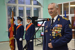 Заслуженный военный лётчик  Александр Ахлюстин отмечает 70-летие! 