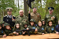 В рамках патриотического проекта «Есть такая профессия – Родину защищать!» состоялся городской Слёт дошкольников
