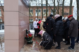 В 81-ю годовщину снятия блокады Ленинграда в митинге в п. Савино участвовали ветераны Савинской организации ветеранов.