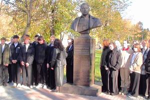 В Иванове почтили память выдающегося советского полководца, маршала Александра Михайловича Василевского. 30 сентября 2026 года у его бюста на улице Маршала Василевского состоялась торжественная церемония возложения цветов В Иванове почтили память выдающегося советского полководца, маршала Александра Михайловича Василевского. 30 сентября 2026 года у его бюста на улице Маршала Василевского состоялась торжественная церемония возложения цветов