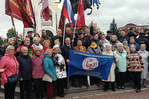 На площади ПОБЕДЫ у памятника святому Георгию Победоносцу прошла патриотическая акция "ЗА РОССИЮ"