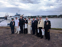 Воскресенье, 22-е июня…