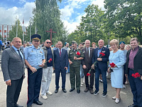  В областном центре прошли торжественные мероприятия в честь дня ВДВ