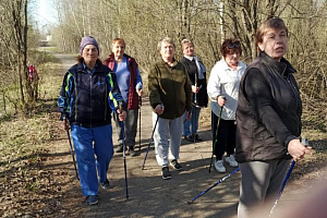 В Подвязновском дружный коллектив любителей северной ходьбы