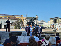 Активисты ветеранского движения города получили знак «Общественное признание» Ивановской городской Думы. Они внесли большой вклад в развитие общества и укрепление социальной стабильности в 2025 году.
