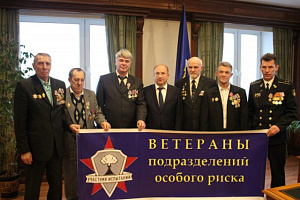 В Иванове ветеранам подразделений особого риска Российской Федерации вручили ведомственные медали «За мужество»