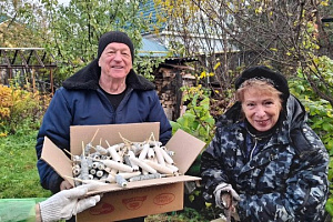 В Центре Активного долголетия ветераны Ивановской городской организации изготавливают спички длительного горения для военнослужащих СВО