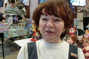 Выставку своих работ показали мастерицы кружков Ивановского городского центра «Активное долголетие».